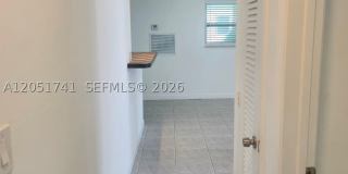 2710 NW 52nd Pl Gallery 10