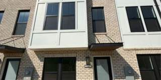 2 BR/2.5BA | Modern Townhome| 2-Car Garage + rooftop terrace Gallery 1
