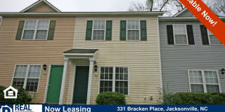 2 BD/2.5 BA Townhome with Convenient Jacksonville Location Gallery 1
