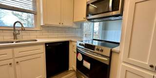 Remodeled beauty in Charolette Park Gallery 5