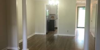2 Bed/2 Bath Condo located in Green Hills only minutes to Vandy and Easy Interstate Access, 1 Car Garage Gallery 9