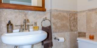 Trailside Living: 5BR Home Steps from Sanitas & Pearl Street Gallery 11