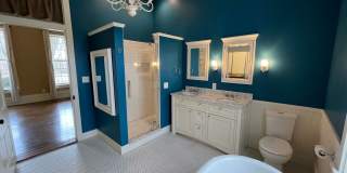 Premium location!  Downtown 3BR 2.5BA with 2 car garage Gallery 11