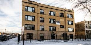 7003 S Harper Gallery 16