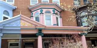 Five Bedroom Townhome with Jacuzzi For Rent! Gallery 1