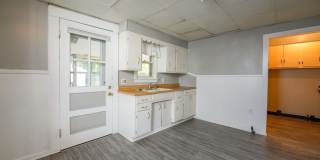 2 bedroom 1 bath house with a garage in downtown New Albany 2 bedroom 1 bath house with a garage in downtown New Albany Gallery 13