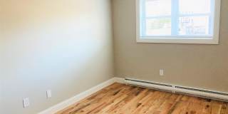 1023 Mammoth Road Gallery 12