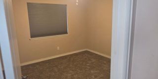 Ranch house with lots of storage. Gallery 12