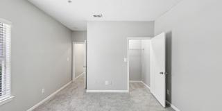 Hampton Point Gallery 16