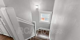 528 1/2 E Raymond St. Gallery 8