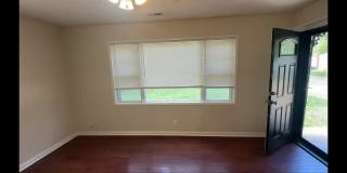 Charming 3-Bedroom Home with Fenced Yard in a Quiet Lawrence Neighborhood! Gallery 8