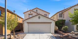 Recently Painted 3 Bedroom Home with Separate Living Areas Gallery 1