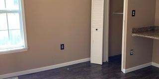 Cute 2 bedroom home with a loft and detached one car garage Gallery 6