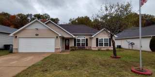 Fenced home close to FLW! Gallery 1