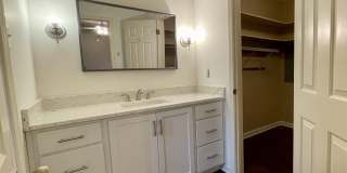 2420 STRATFIELD Dr Gallery 11