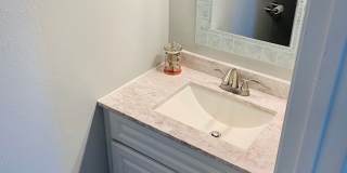 3 bed updated OB townhome, near beach Gallery 19