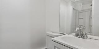 198 Oneida Street Gallery 18