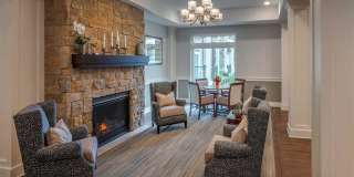Oaks of Shorewood Apartments - 55+ Active Adult Apartment Homes Gallery 21