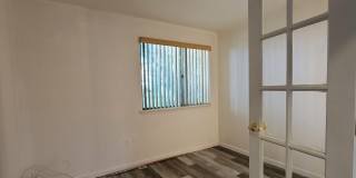 2209 GREENWOOD Drive Gallery 5