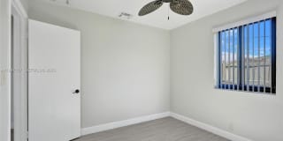 136 Miami Gardens Rd Gallery 33