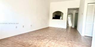 930 NE 33rd Terr Gallery 3