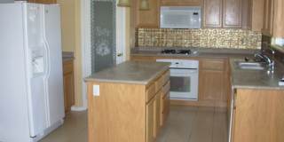 Spacious and Clean Four Bedroom, Two Bath with attached 3 car garage home in Nipomo Spacious and Clean Four Bedroom, Two Bath with attached 3 car garage home in Nipomo Gallery 3