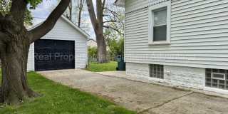 Complete Ferndale Renovation - 4 Bedrooms and Two Full Bathrooms! Gallery 30