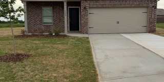 Welcome home to 108 Karenlee Circle, a beautiful, move-in-ready residence in the highly sought-after Townsend Farms community of Hazel Green! Gallery 1