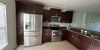 203 MCLEODS WAY Gallery 4