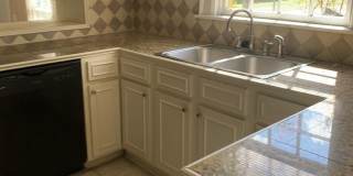 Beautiful Cloverdale Home Gallery 7
