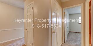 Beautiful 2bed/2bath Duplex!! Gallery 17