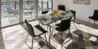 The Centre - Large Luxury Apartments. Gallery 65