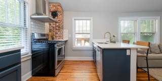 Beautifully Updated House - Awesome Montford Location Gallery 12