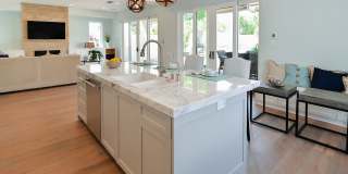 Newer Construction in Manhattan Beach Hill Section Gallery 20