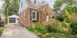 Comfort & Convenience on Olmstead Street Gallery 38