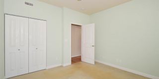 5528 Waterman Boulevard Gallery 15