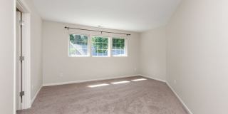 Absolutely Charming 3-Bed 2.5-Bath Home with One Car Garage! Gallery 14