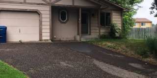 3BR, 1. 3/4 BA Single Family Home Gallery 1