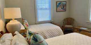 206 Monroe Avenue Gallery 11