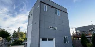3bd/3.25ba Seattle Home Gallery 4