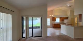 Spacious 4 Bdrm / 2 BA with 2 car garage Gallery 11