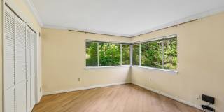 Bright & Stylish 2BR/1BA Condo in Sought-After Sumner Court in Bethesda Gallery 16