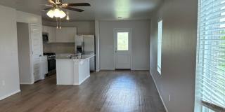Pre-Leasing Now | Charming 3-Bedroom, 2-Bath Home in Yukon – Available Soon Gallery 6