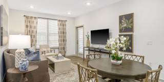 Portier at Midtown Gallery 7