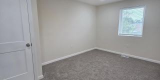 102 E CLEMENTS BRIDGE Road Gallery 6