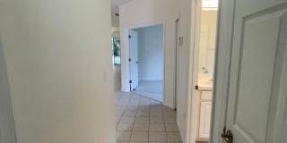 JUST LEASED- Annual unfurnished 3/2  house in Sarasota Gallery 30