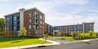 Icon Riverwalk 55+ Active Adult Apartment Homes Icon Riverwalk 55+ Active Adult Apartment Homes Gallery 4