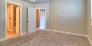 Pet friendly Herriman Townhome Pet friendly Herriman Townhome Gallery 9