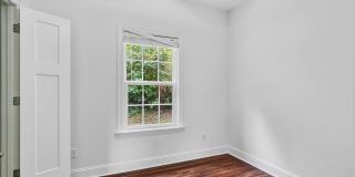 816 Altamont Road Gallery 21