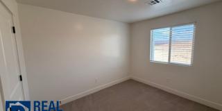 Townhome in South Desert Gallery 13